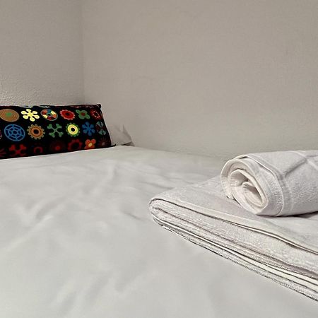 Hostal Nomadas By Gloove Villalba de la Sierra Exterior photo