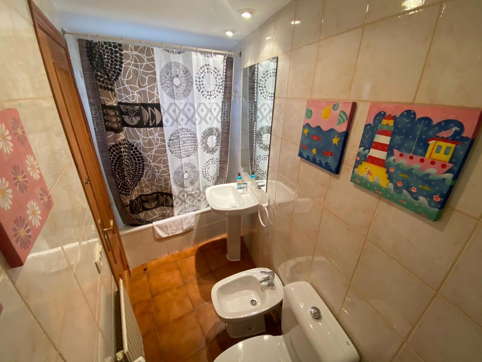 Hostal Nomadas By Gloove Villalba de la Sierra Exterior photo